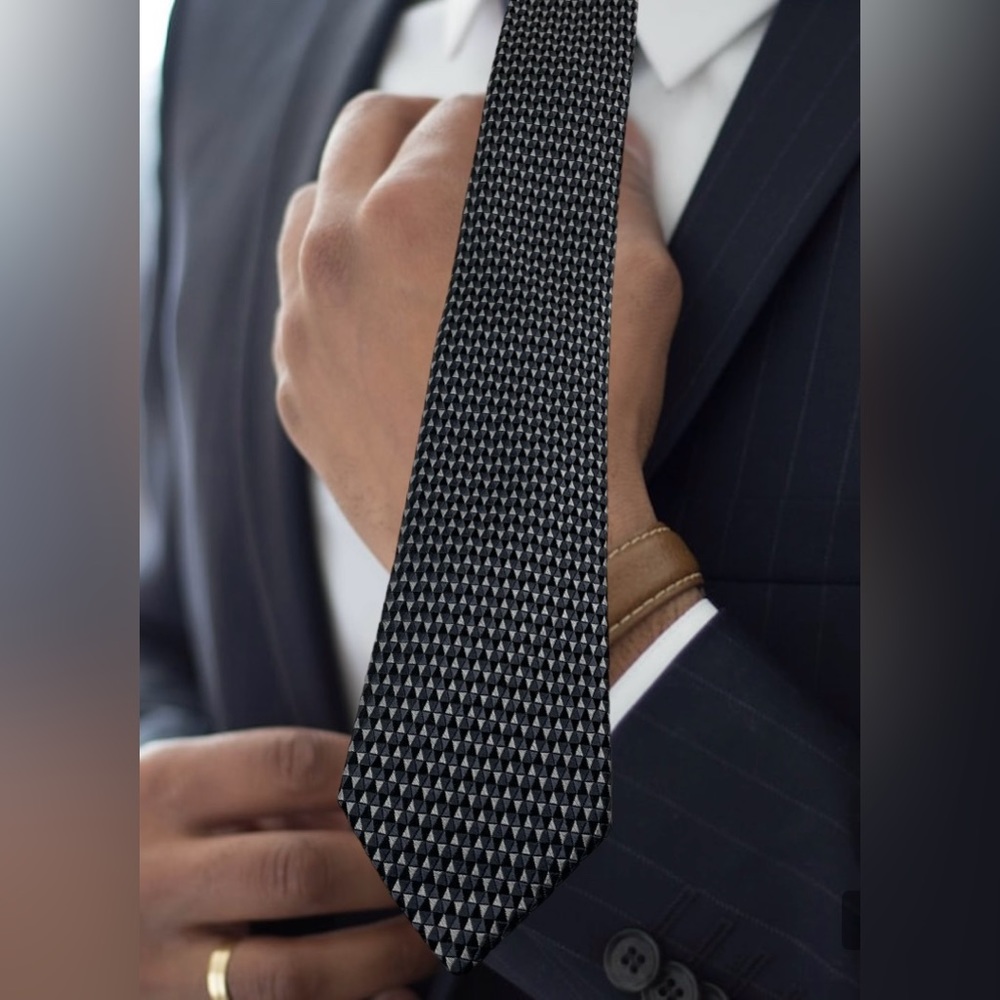 🛍️SALE🛍️ Ted Baker London Geometric Pattern 100% Silk Neck Tie - Picture 3 of 8